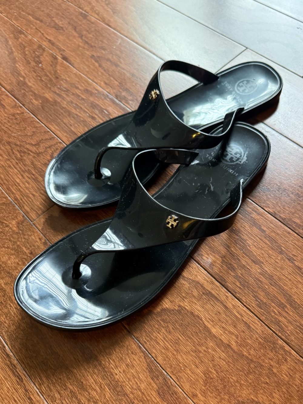 Tory Burch Black Speer flat thong sandals size 9 EUC